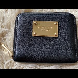 Michael Kors black pebble leather small zip around
